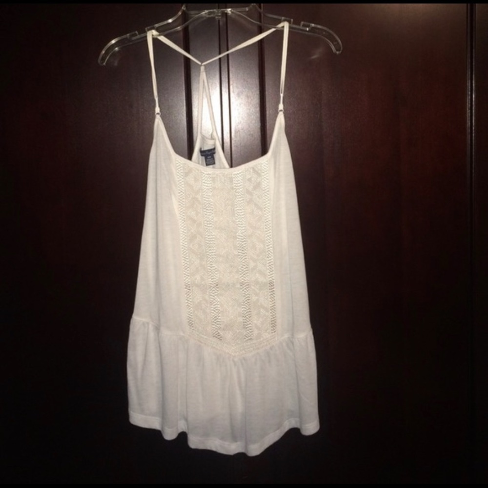 AE white embroidered top M as seen in the movie “if I stay”